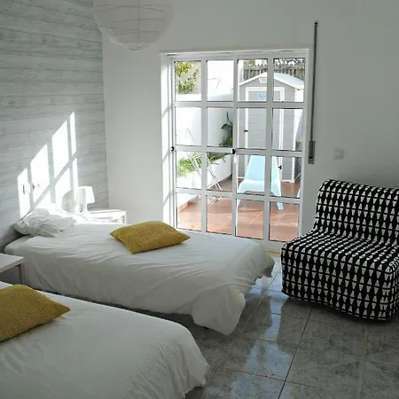The Hangfive House Holiday home *