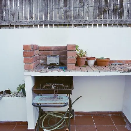 The Hangfive House Holiday home